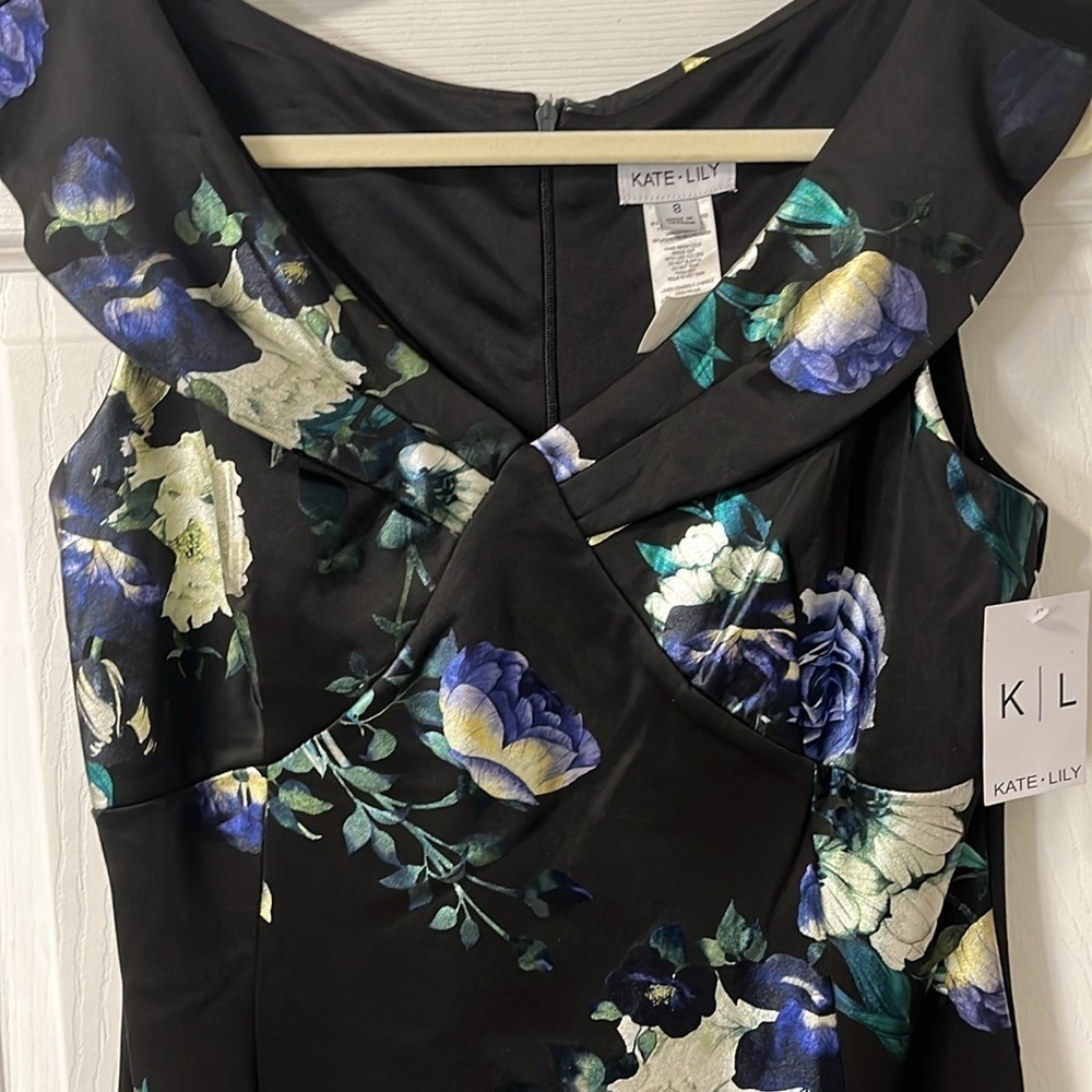 ⭐️ NWT- Kate Lily Floral dress - size 8 - Picture 5 of 9